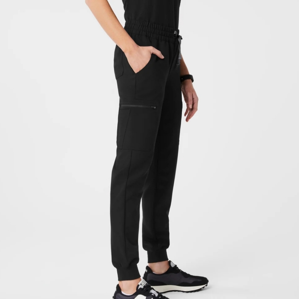FIGS Women’s PS Uman Relaxed Black Jogger Scrub Pants! - Picture 2 of 7